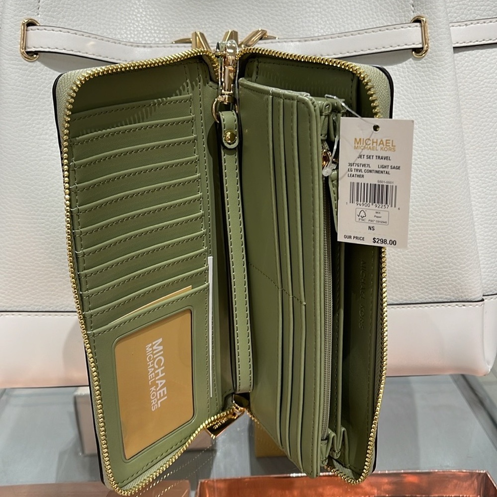MICHAEL KORS
Leather Continental Wristlet Phone Case Wallet 
Light Sage
NWT - Picture 8 of 16